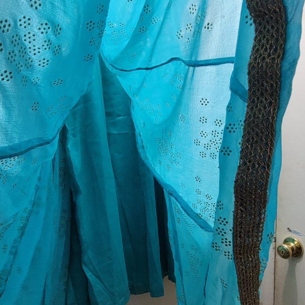 Desi Traditional Indian/Pakistani/Bangladeshi Kameez with Lehenga(Skirt) Dupatta - Picture 13 of 17